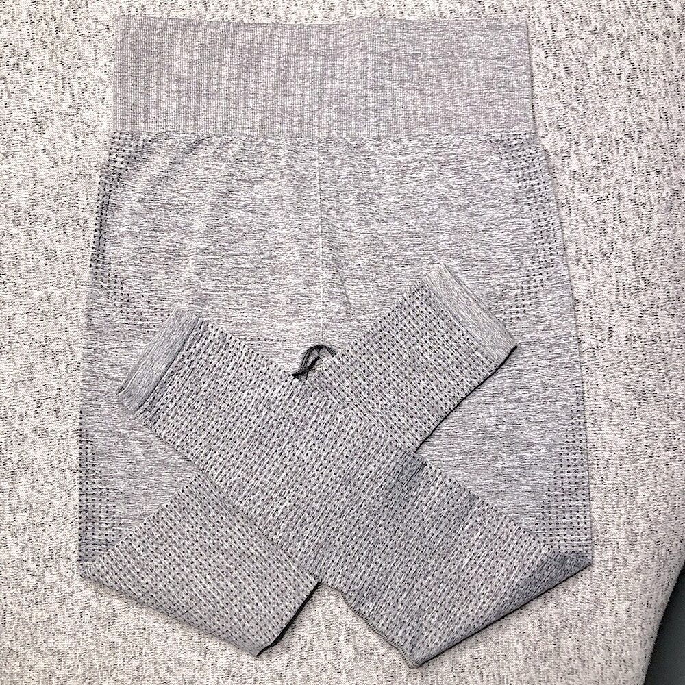 Gymshark Women’s Athletic Vital Rise Leggings - Smokey Grey Marl
Size (S) Small - Picture 11 of 15